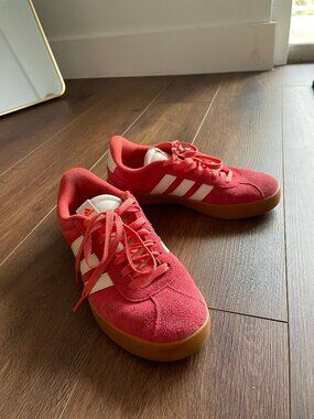 Adidas VL Court 3.0 coral pink suede with white stripes US size 8